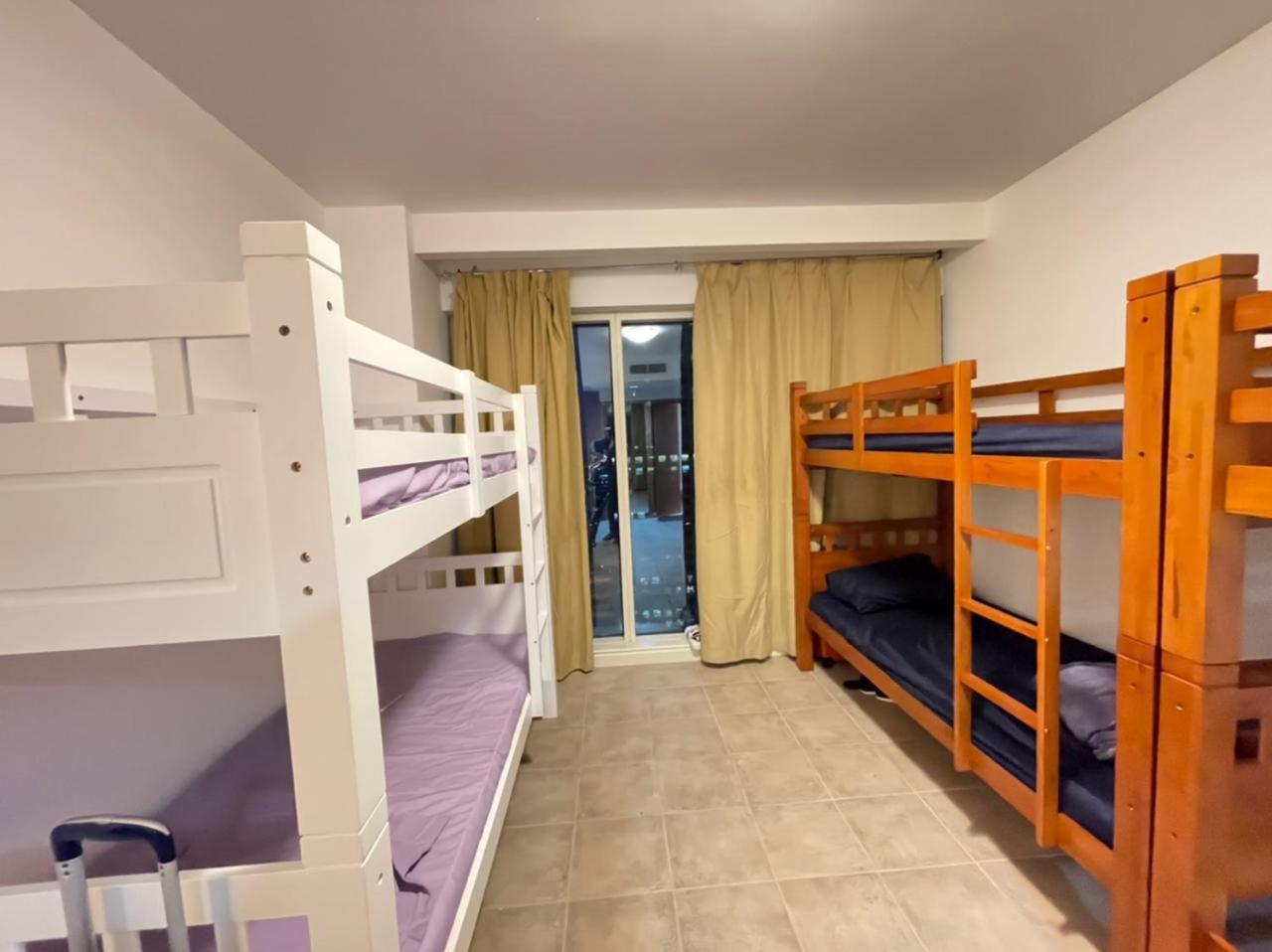 ドバイ Backpackers Zoneホステル 部屋 写真